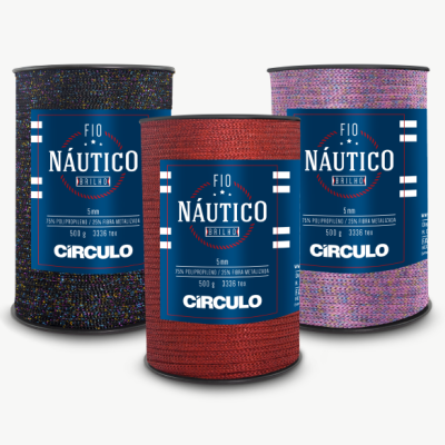 Três rolos de fio para tricô Fio Náutico da marca Círculo em preto, vermelho e lilás