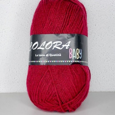 Novelo de lã vermelho escuro com etiqueta preta ColorA Baby