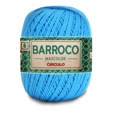 Novelo de fio azul claro com etiqueta verde e inscrição BARROCO MAXCOLOR CÍRCULO