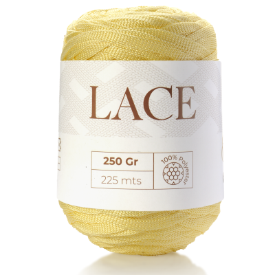 Novelo de fio amarelo claro com etiqueta branca