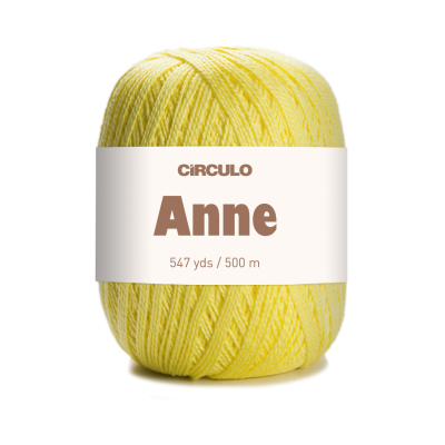 Novelo de fio amarelo com etiqueta branca CÍRCULO Anne