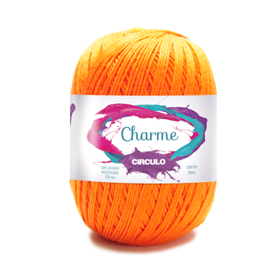 Novelo laranja de fio de algodão Charme da Círculo com etiqueta branca.