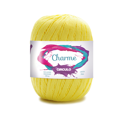 Novelo de fio amarelo com etiqueta branca da marca Círculo charmo