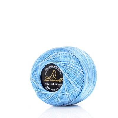 Novel de linha azul claro com etiqueta preta e texto em fundo branco