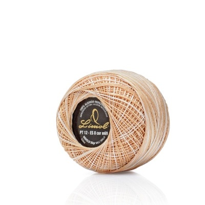 Rolo de linha Limol bege claro com etiqueta preta no centro