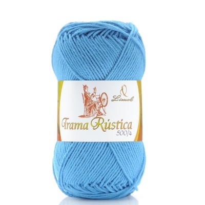 Novelo de lã azul clara com etiqueta Trama Rústica