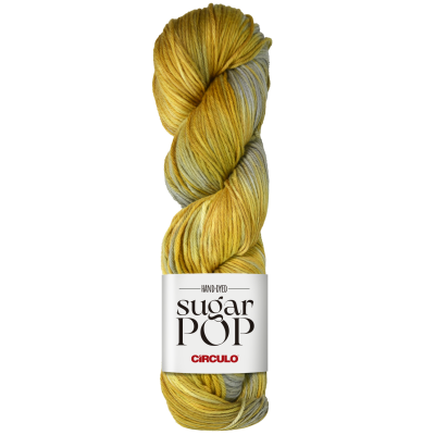 Novelo de fio de lã multicolorido com etiqueta