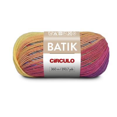 Ovillo de fio colorido degradé com etiqueta branca