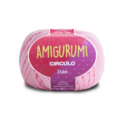 Novelo de fio rosa para amigurumi com etiqueta da marca Círculo