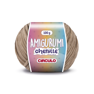 Novelo de lã chenille bege para amigurumi com etiqueta colorida