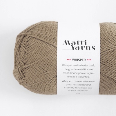 Novelo de fio de lã bege Matti Yarns Whisper com etiqueta