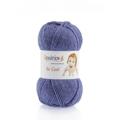 Novelo de lã azul da marca Rosários 4 com etiqueta e imagem de criança