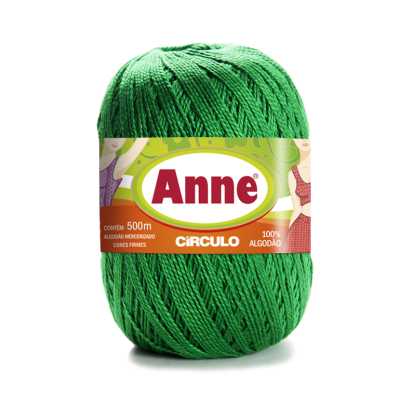 Novelo de fio verde de algodão com etiqueta 'Anne Circulo'