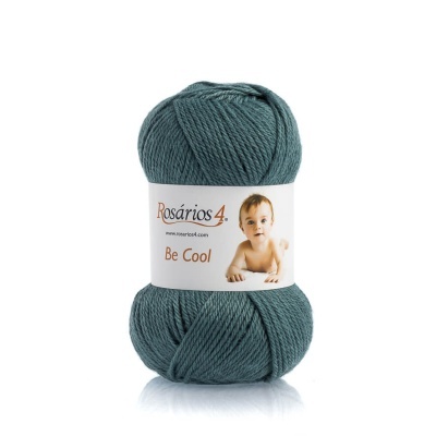 Novelo de lã verde azulado com etiqueta branca da marca Rosários 4