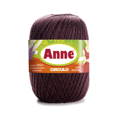 Rolo de linha de algodão castanho com etiqueta da marca Anne