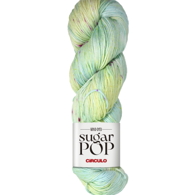 Novelo de lã multicolorida pastel com etiqueta branca