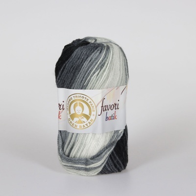 Novelo de lã preto, cinzento e branco com etiqueta favori batik
