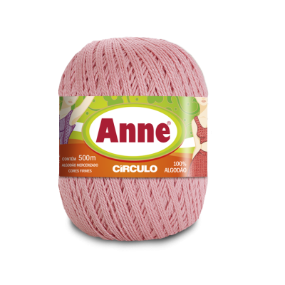 Novelo de fio de algodão rosa claro com etiqueta colorida da marca Anne