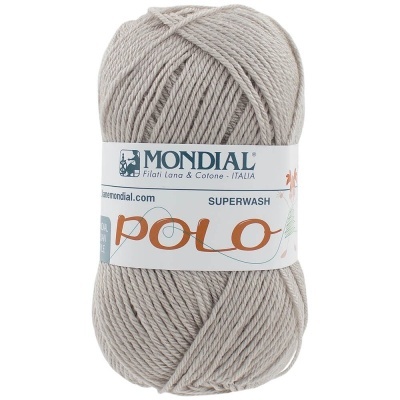 Novelo de lã cinzento claro com rótulo branco da marca Mondial