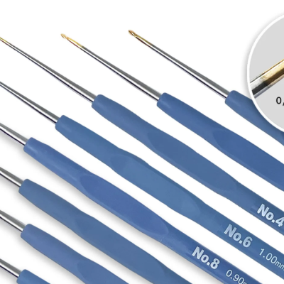 Conjunto de agulhas de crochet com cabo azul e tamanhos visíveis