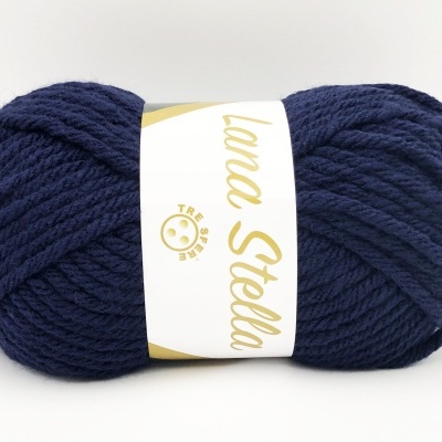 Novelo de lã azul escura com etiqueta branca Lana Stella