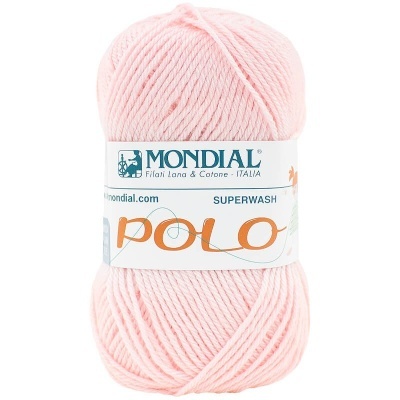 Novelo de lã rosa claro da marca Mondial com etiqueta branca e letras alaranjadas.