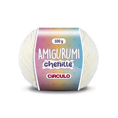 Novelo de fio branco com etiqueta colorida