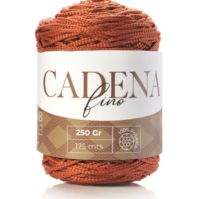 Rolo de fio de lã alaranjado com etiqueta CADENA fino.