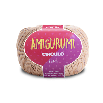 Novelo de fio beige da marca Círculo para amigurumi