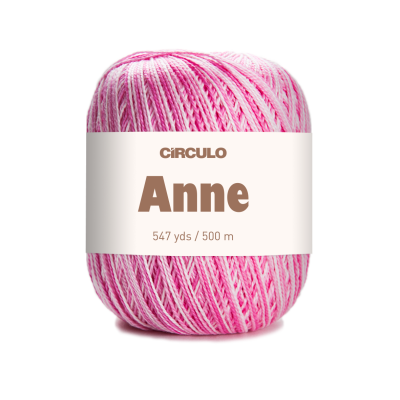 Novelo de fio rosa com rótulo branco e texto castanho