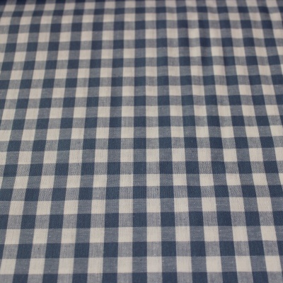 Tecido azul e branco com padrão xadrez pequeno