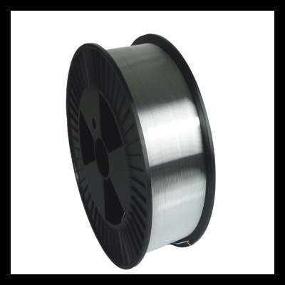 Bobina de fio metálico prateado num carretel preto