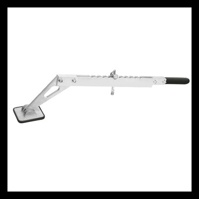 Ferramenta metálica prateada com punho preto e base retangular