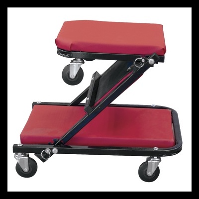 Cadeira de mecânico com almofadas vermelhas e rodas