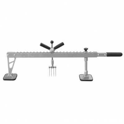 Ferramenta metálica prateada com alavancas e suporte preto