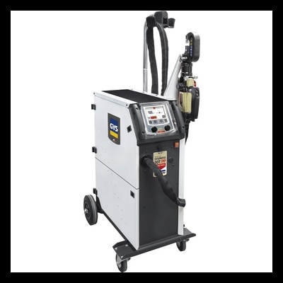 Máquina industrial cinza e preta com painel digital e rodas em fundo branco