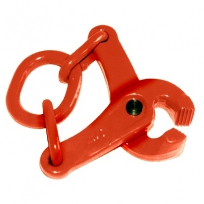 Gancho vermelho de metal com argolas em fundo branco