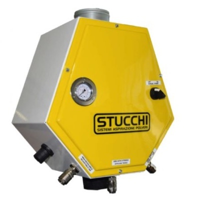 Equipamento industrial amarelo e cinzento com mostrador e conexões metálicas