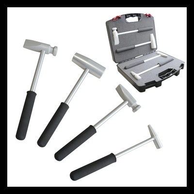 Conjunto de martelos com mala preta e espuma cinza