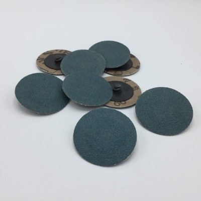 Discos abrasivos redondos verdes com encaixe preto