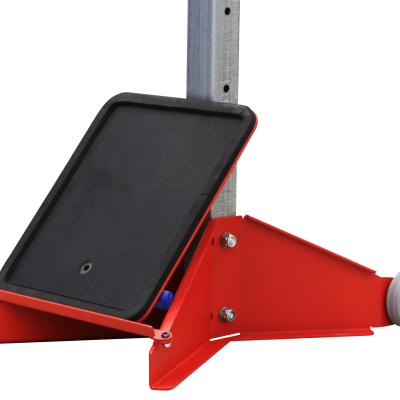 Macaco hidráulico vermelho com bandeja preta e rodas
