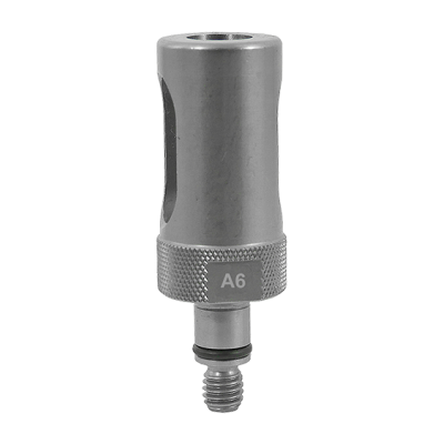 Ponteira metálica cinzenta com gravação A6 e textura antiderrapante