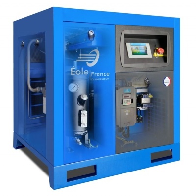 Compressores industriais azul com painel digital e logo Éole France