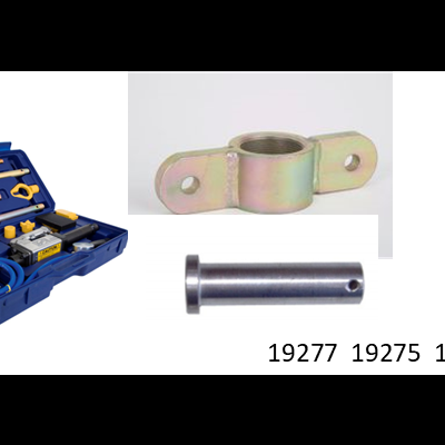 Conjunto de ferramentas em estojo azul e três peças metálicas distintas em fundo branco