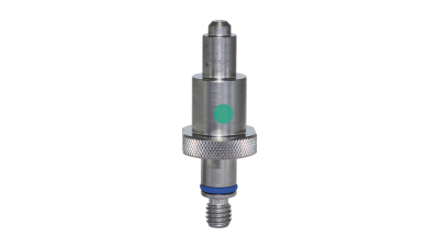 Peça metálica cilíndrica com rosca e anel azul sobre fundo branco