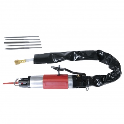 Máquina elétrica portátil vermelha com cabo preto e punções metálicos