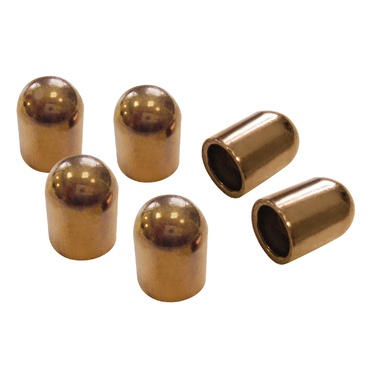 Cinco cápsulas metálicas de cor cobre sobre fundo branco