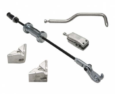 Kit de peças para mecanismos em metal e plástico sobre fundo branco