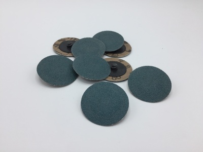 Discos abrasivos redondos verdes com encaixe preto