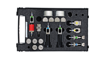 Conjunto de peças técnicas organizadas em caixa foam preta